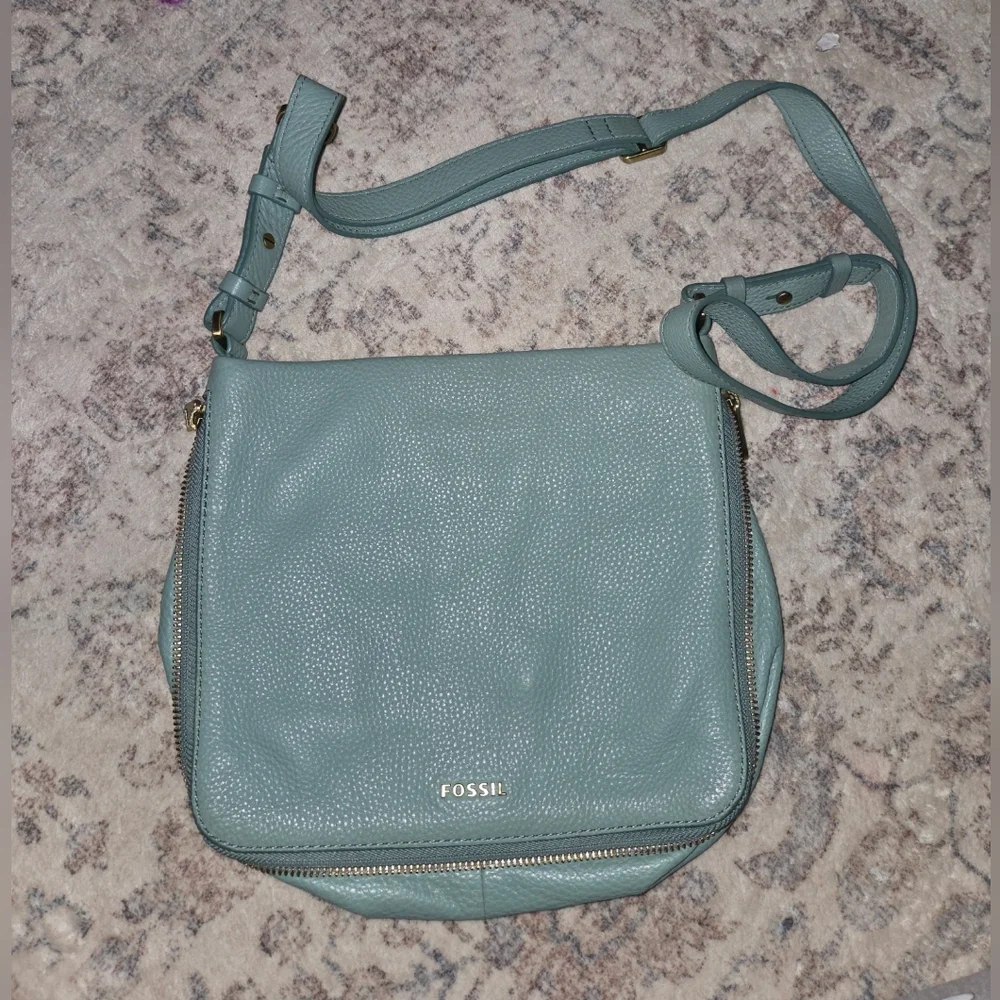 Fossil Green Leather Crossbody Bag - Picture 1 of 5
